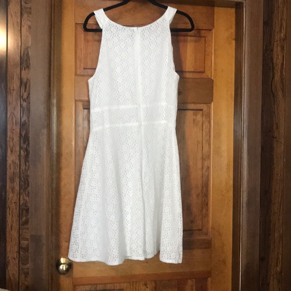 White eye-lit dress - Picture 2 of 2